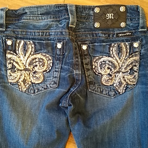 Miss Me Denim - Miss me Fleur de lis bootcut jeans size 28